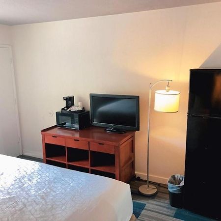 サンタクララ Super 8 By Wyndham San Jose Airportモーテル エクステリア 写真