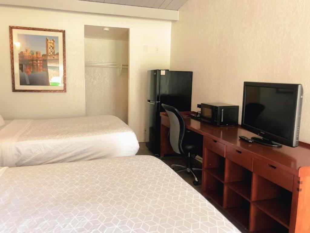 サンタクララ Super 8 By Wyndham San Jose Airportモーテル エクステリア 写真